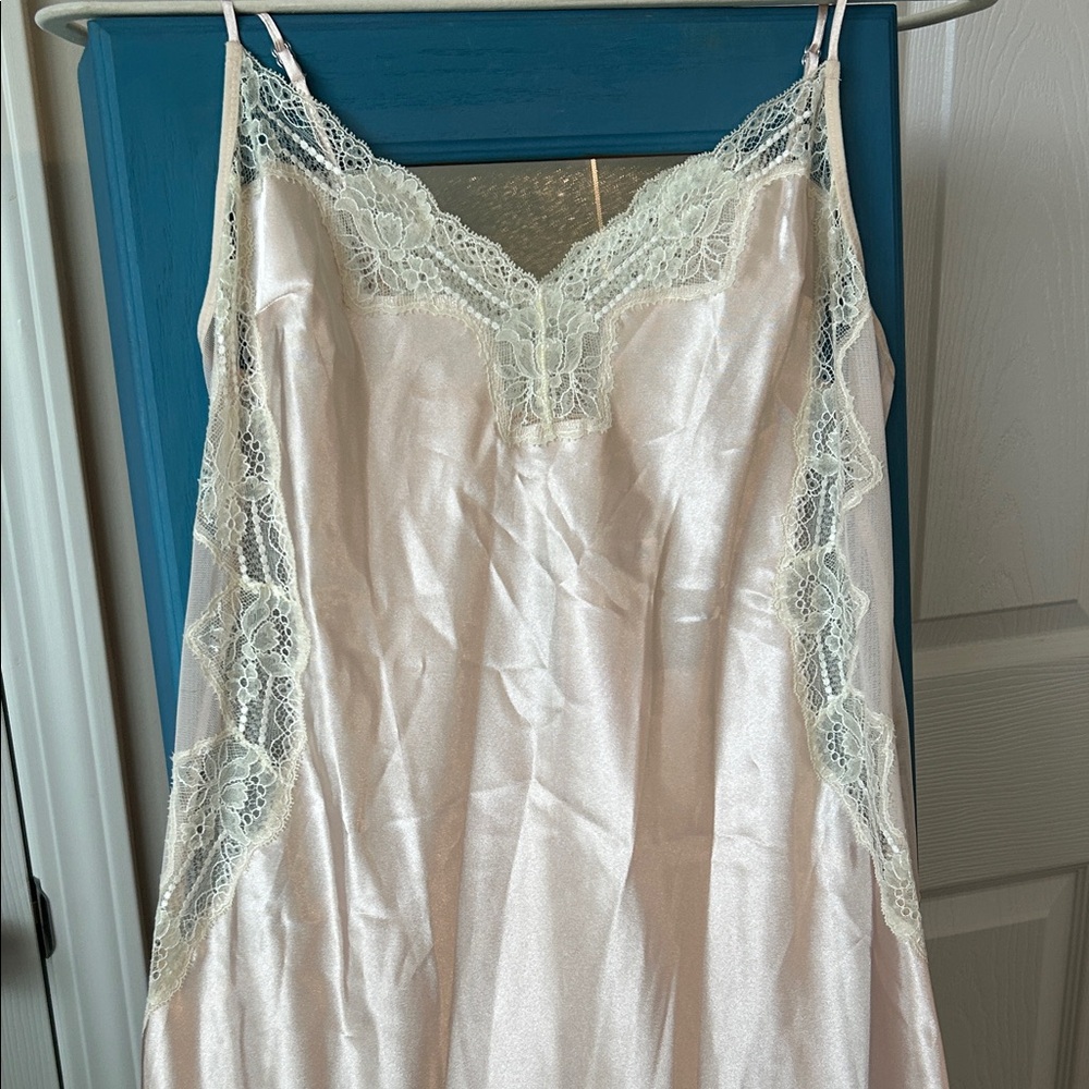 NWT 90s Elegant VTG Lace Trim Slip Dress Size Medium